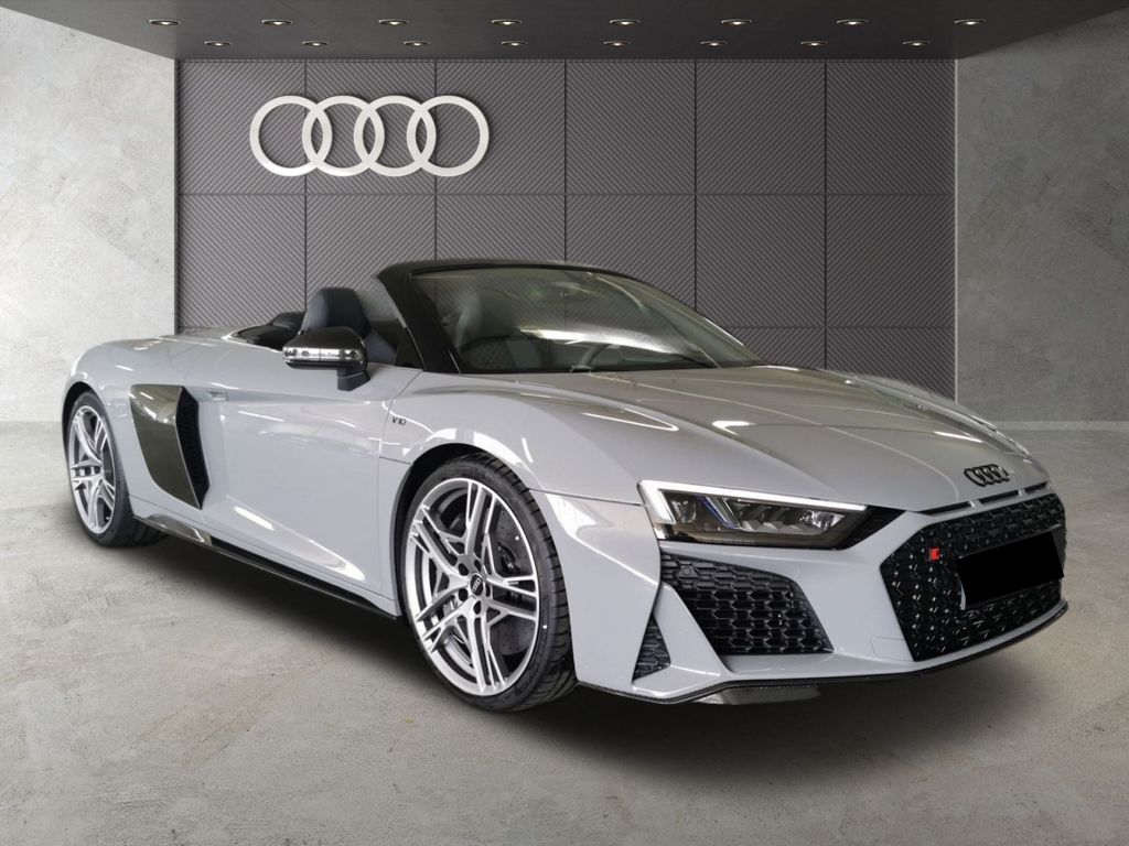 Audi R8 Spyder | V10 | Quattro | 620 koní | pohon všech kol | šedá Nardo | karbon | maximální výbava | předváděcí auto skladem | nejlepší R8 všech dob | skvělá investice | více info a nákup online | auto eshop | AUTOiBUY.com